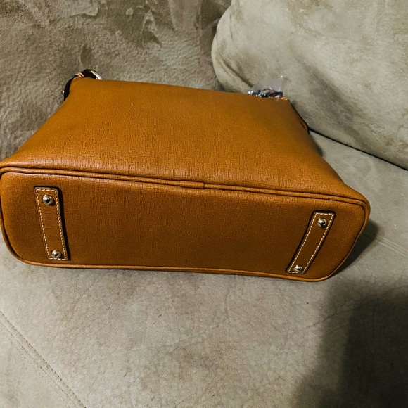 Dooney & Bourke saffiano hobo - Picture 5 of 11